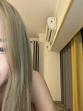 Uugirl00 Show Webcam