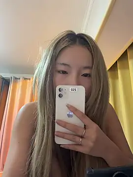 Uugirl00 Show Webcam