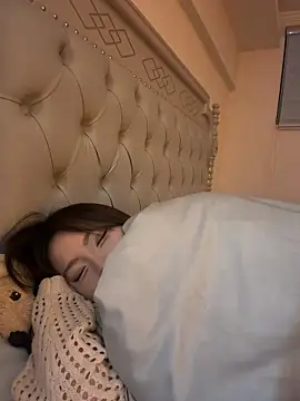 Uugirl00 webkamerás műsora