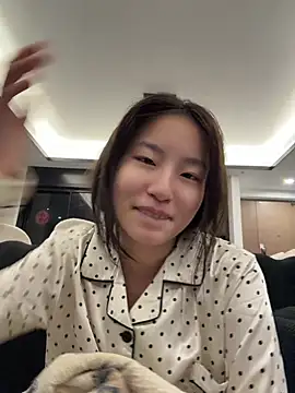 Uugirl00 网络视讯表演