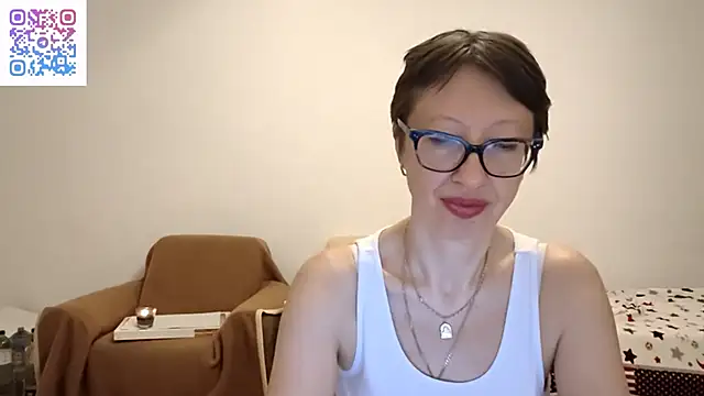 BellaRose_2020n Webbikameraesitys