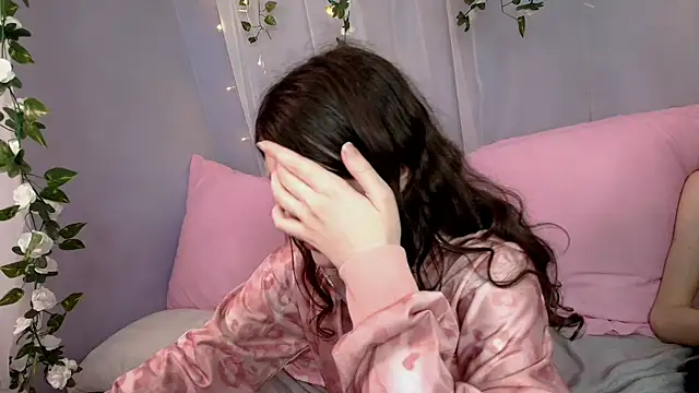 צ'אט XXX בשידור חי של NoriMoore