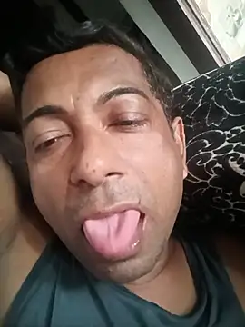 הופעת וובקאם של Anyone_143