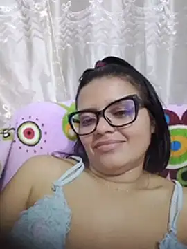 selena_foxy élő XXX-chatje