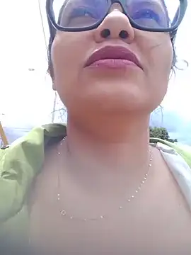 selena_foxyのライブXXXチャット