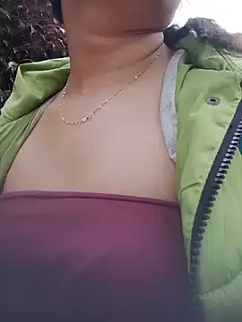 selena_foxy's Live XXX Chat