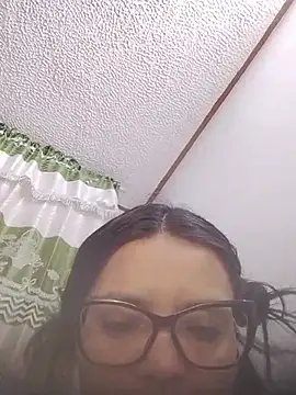 selena_foxy's Live XXX Chat