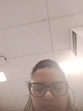 Živý XXX chat selena_foxy