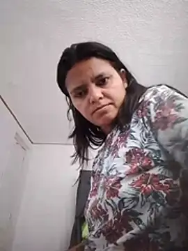 selena_foxy Adlı Modelin Canlı XXX Sohbeti