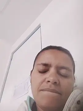 selena_foxy's Live XXX Chat