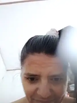 selena_foxy's Live XXX Chat
