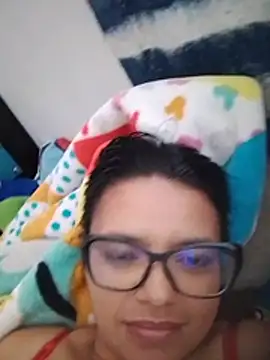 selena_foxy's Live XXX Chat