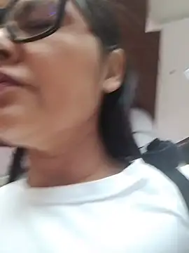selena_foxy 现场XXX聊天