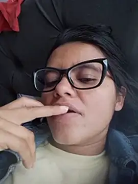 Živý XXX chat selena_foxy