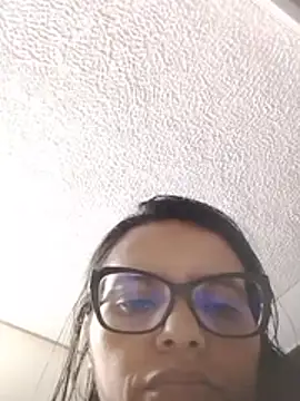 Chatroom XXX en direct de selena_foxy
