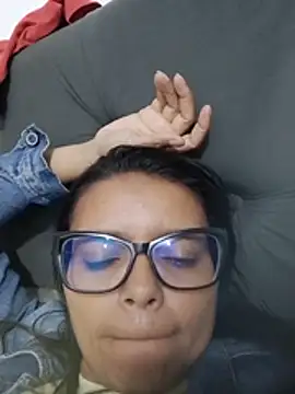 Chat XXX en directo de selena_foxy