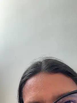 selena_foxy Adlı Modelin Canlı XXX Sohbeti