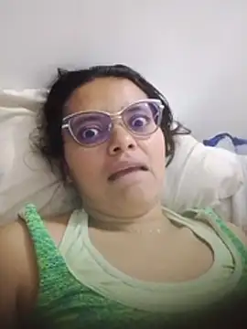 Živý XXX chat selena_foxy