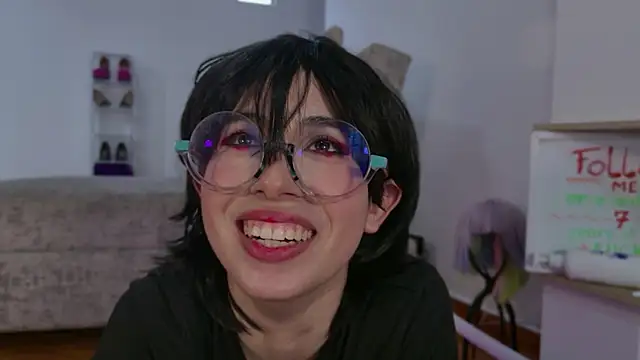 Vi_anayaa's Webcam Show