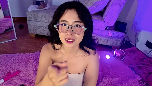 Vi_anayaa Show in webcam