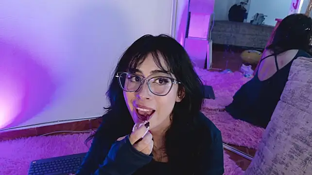 Show de Vi_anayaa na webcam