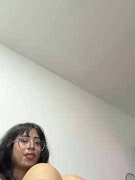 Vi_anayaa Webcam Show