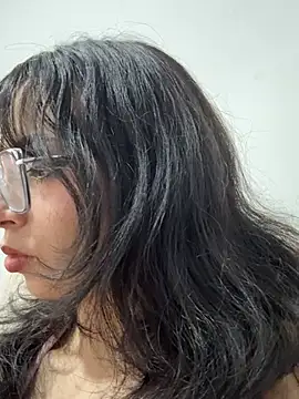 Vi_anayaa's Webcam Show