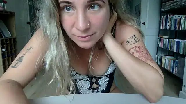 Chat XXX en directo de lindy94