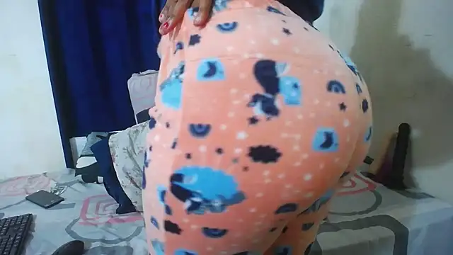 candyass3 Show in webcam