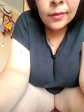 CurvyMilen's Webcam Show