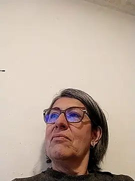 nocturnewhisper Chat XXX live