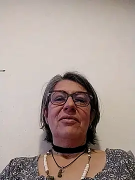 nocturnewhisper's Live XXX Chat
