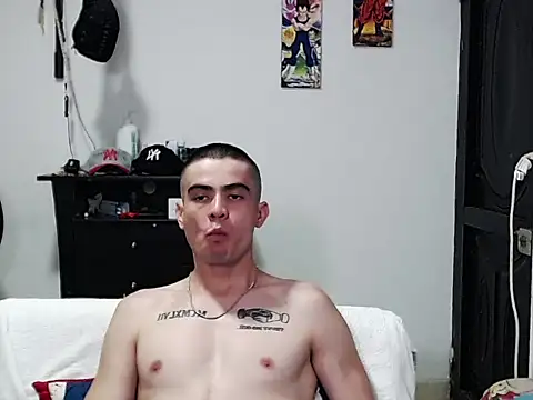 Zac_Efront Adlı Modelin Web Kamerası Şovu