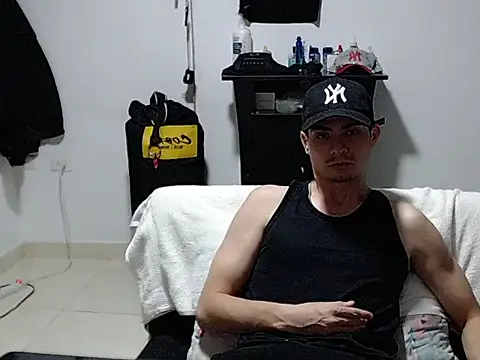 Zac_Efront: διαδικτυακό σόου στην κάμερα