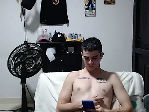 Zac_Efront Pertunjukan Webcam