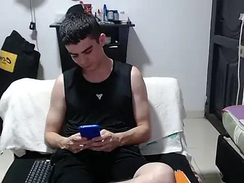Show modela Zac_Efront na web-kameri