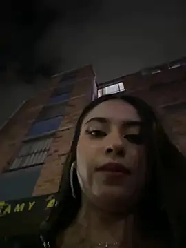 Chat XXX en directo de LilacNoir