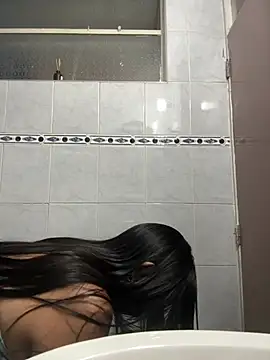LilacNoir Live XXX Chat