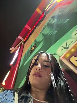 LilacNoir Live XXX-chat