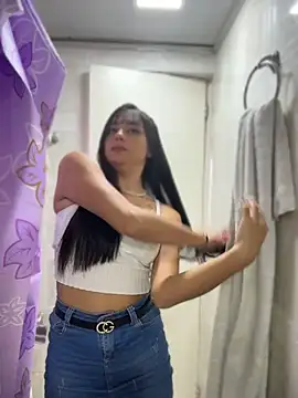 LilacNoir Adlı Modelin Canlı XXX Sohbeti