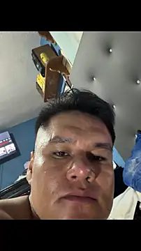 LatinoLeones webkamerás műsora