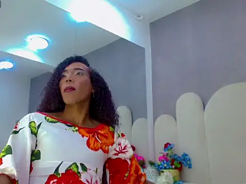 bella_77_'s Webcam Show