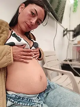 CrystalRouse19 live XXX chat