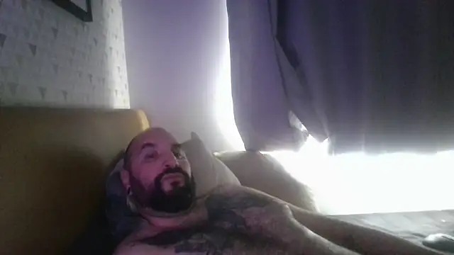 itsmeBeardyP Webcam show