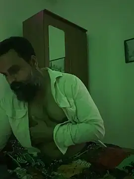 عرض كام beast_bearded_dady