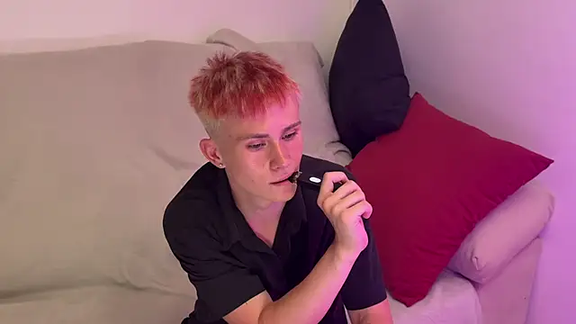 twiinknico webcam show