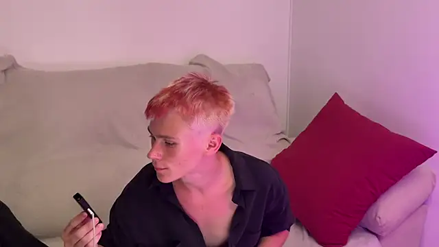 twiinknico Adlı Modelin Web Kamerası Şovu