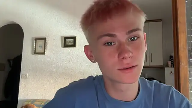 twiinknico webcam show