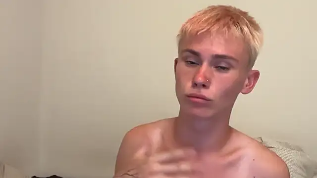 twiinknico webcam show