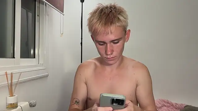 twiinknico 在線直播表演